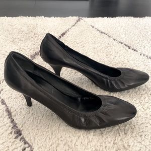 Prada black mid heel pump
